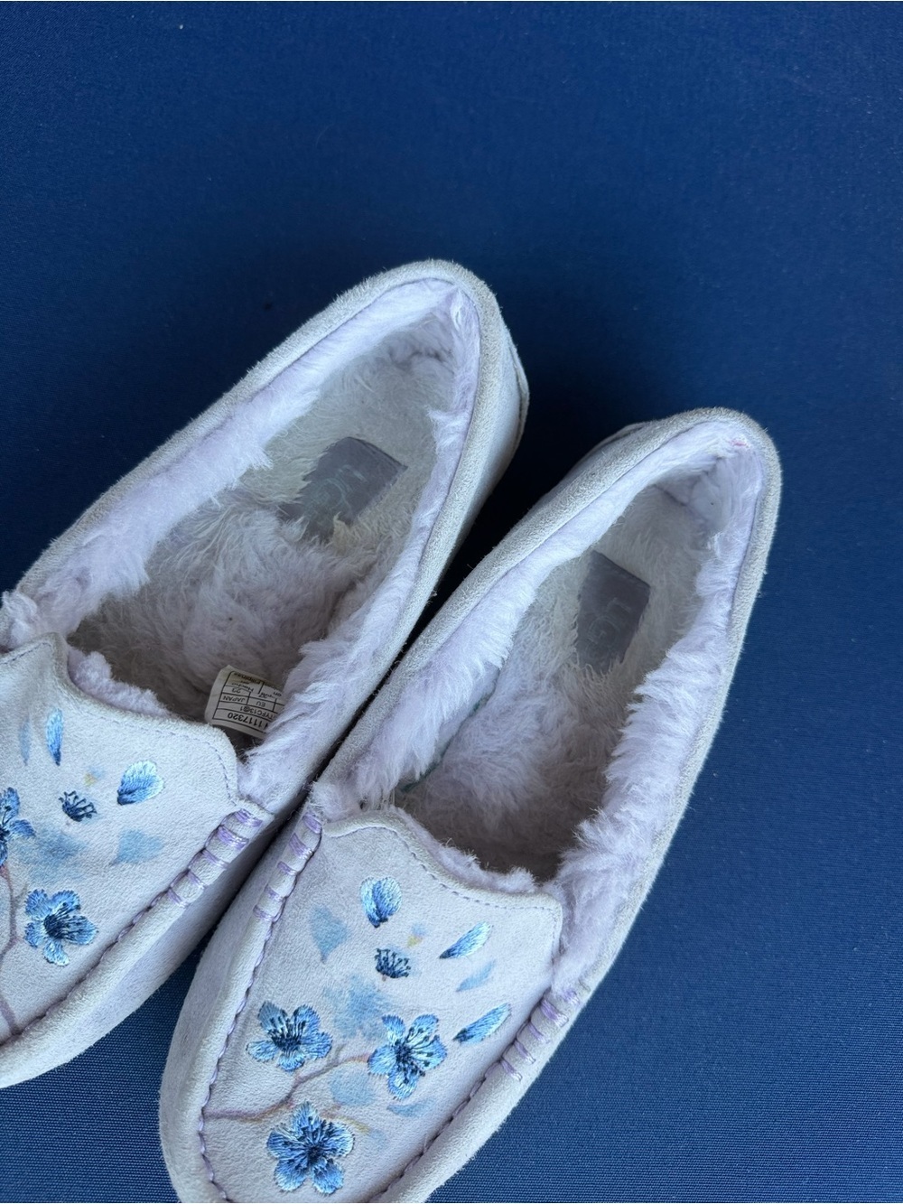 UGG Ansley Blossom Slippers Nightfall Suede Floral Embroidery Womens Size 6 Cozy - Picture 11 of 16